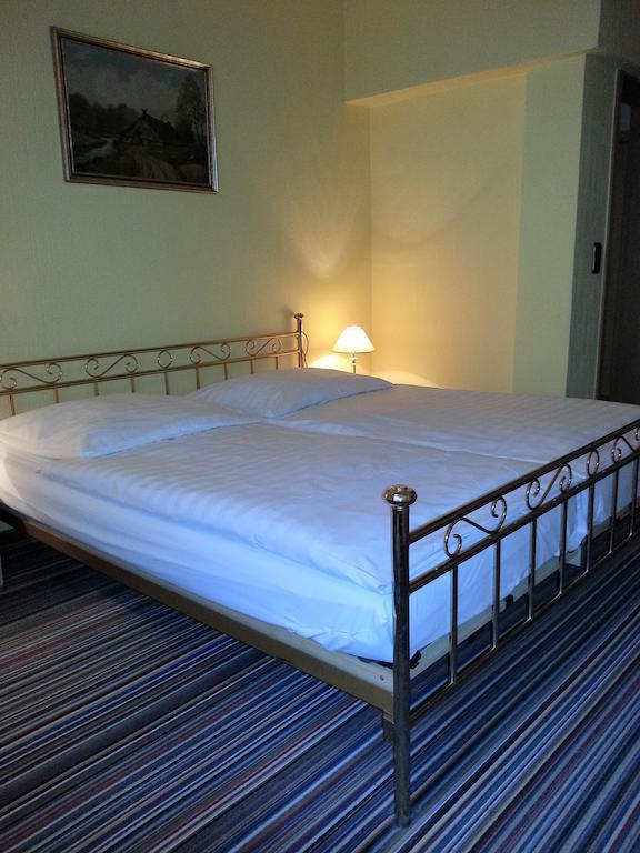 Alte Rathausschaenke - Hotel Garni Hannoversch Münden Oda fotoğraf